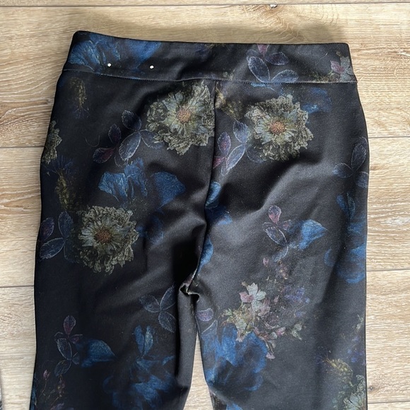 Soft Surroundings Black Floral Ponte Knit Pull On Pants - Picture 8 of 12